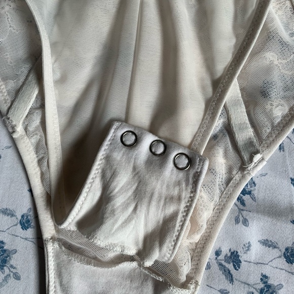 VICTORIA'S SECRET‼️. VERY SEXY
Shine Strap Halter Lace Teddy‼️ - Picture 9 of 11